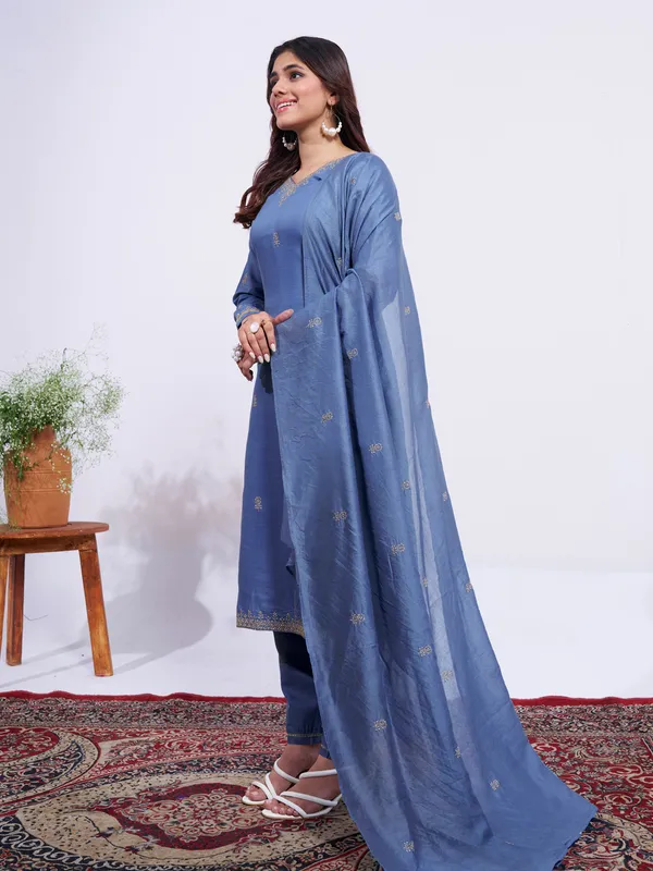 Fully_Stiched_Rayon_Printed
Kurti_(DENIM_BLUE)