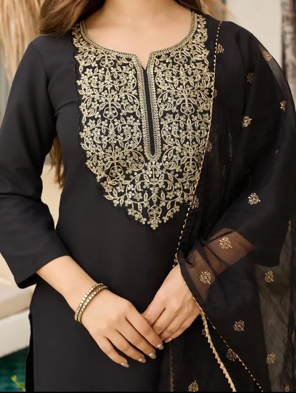 Black_Georgette_Kurti_Set_For_Women