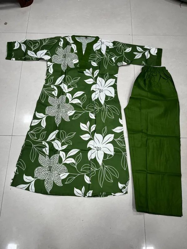 Green_Georgette_Kurta_Set_For_Women