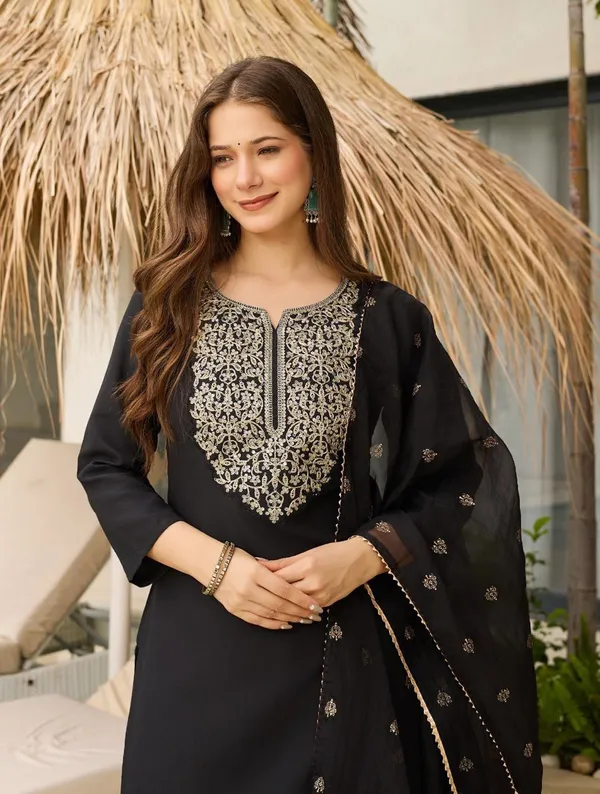 Black_Georgette_Kurti_Set_For_Women