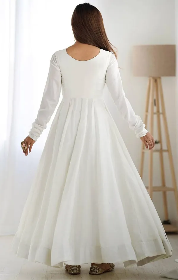 White_&_Red_Georgette_Anarkali_Gown_For_Women