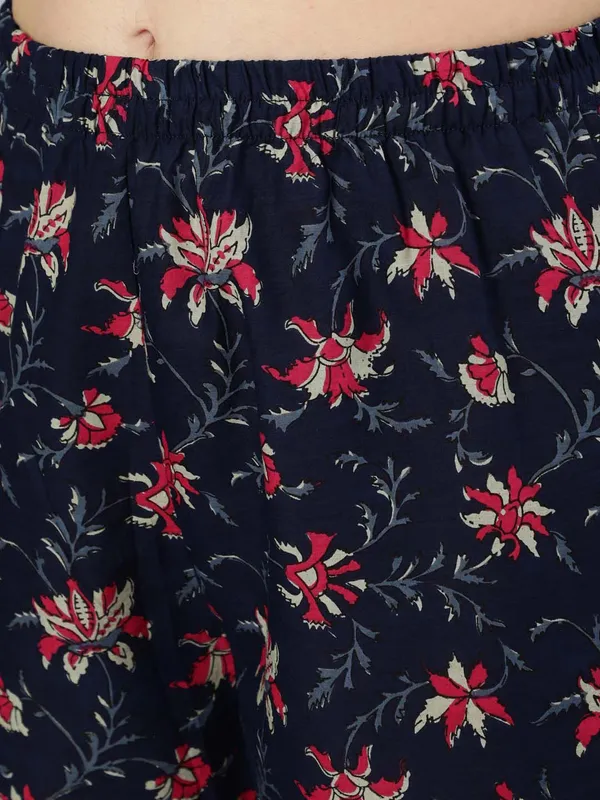 Fully_Stiched_Rayon_Printed
Kurti_(Blue_with_Red_design)