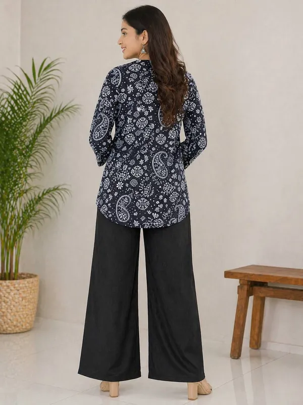Navy_Blue_&_Black_Rayon_Tunic_And_Palazzo_Set_For_Women