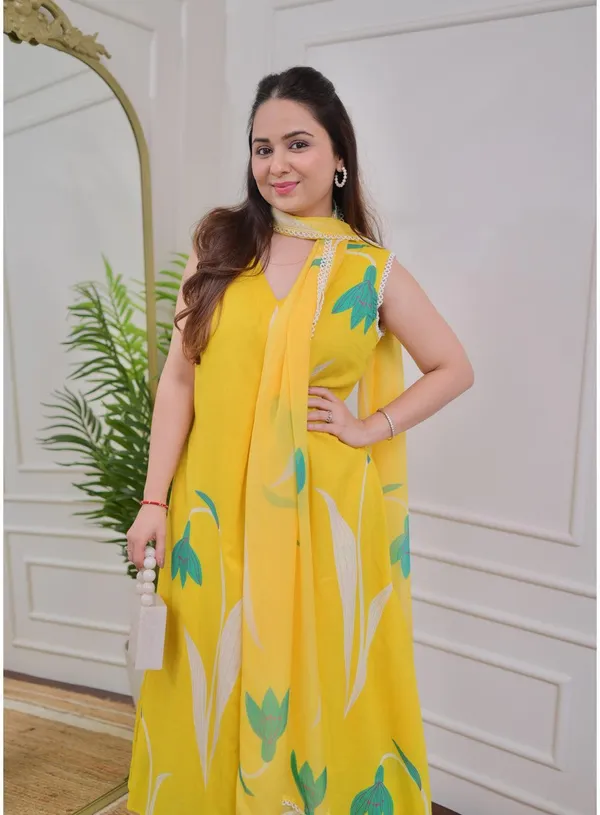 Fully_Stiched_Rayon_Printed
Kurti_(YELLOW)