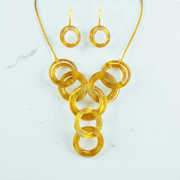 Gold_Link_Pendant_Set_With_Earrings