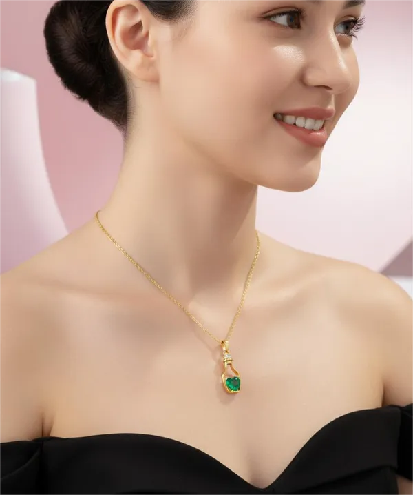 Gold_And_Green_Emerald_Bottle_Pendant_Necklace