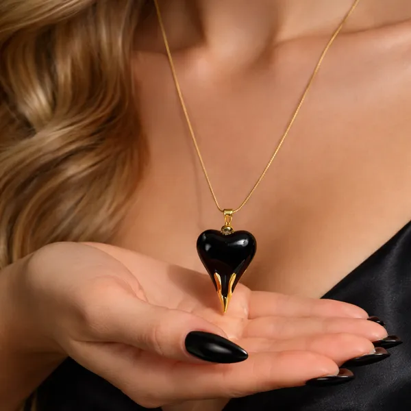 Black_And_Gold_Heart_Pendant_high_quality