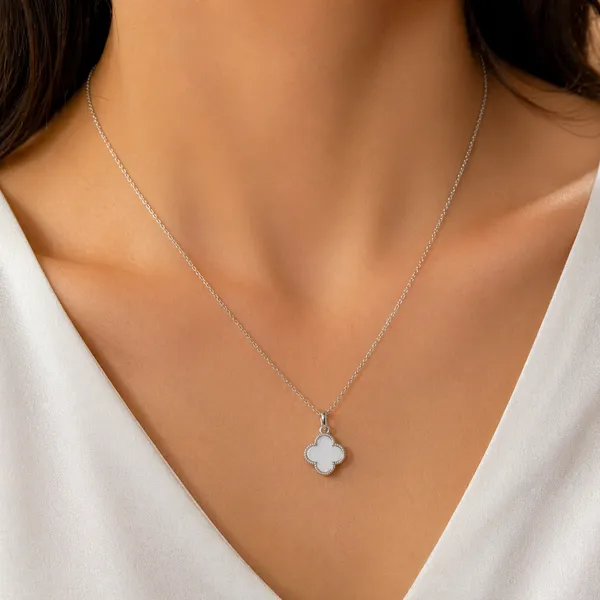Silver_Mother_Of_Pearl_Clover_Pendant_Necklace_For_Women