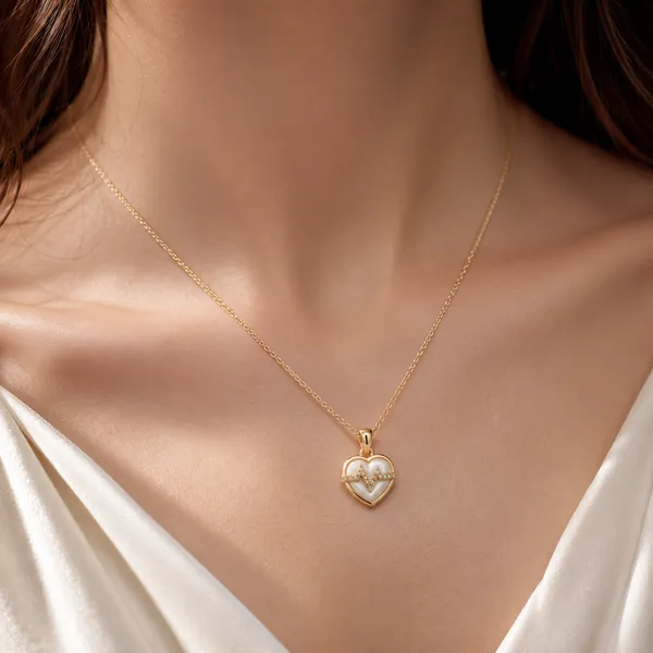 Gold_Sparkling_Heart_Pendant_Necklace_For_Women