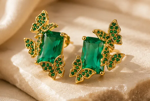 Emerald_Flutter_Crystal_Stud_Earrings