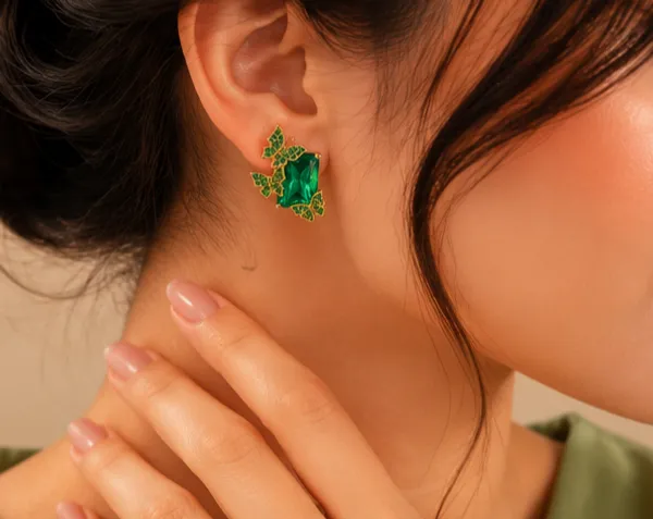 Emerald_Flutter_Crystal_Stud_Earrings