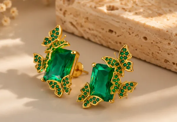 Emerald_Flutter_Crystal_Stud_Earrings