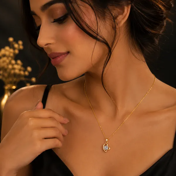 Shadowborne_Eternal_Heart_Crystal_Pendant_Necklace_–_18K_Gold_Plated
