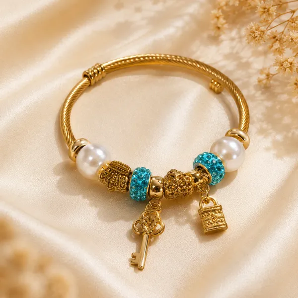 Royal_Pearl_&_Aqua_Charm_Bracelet