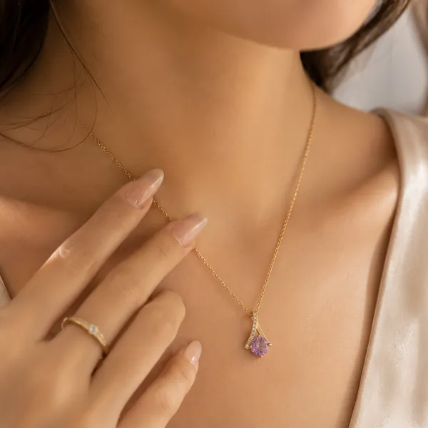 Luxury_Blush_Pink_Crystal_Pendant_Necklace_–_High-Quality