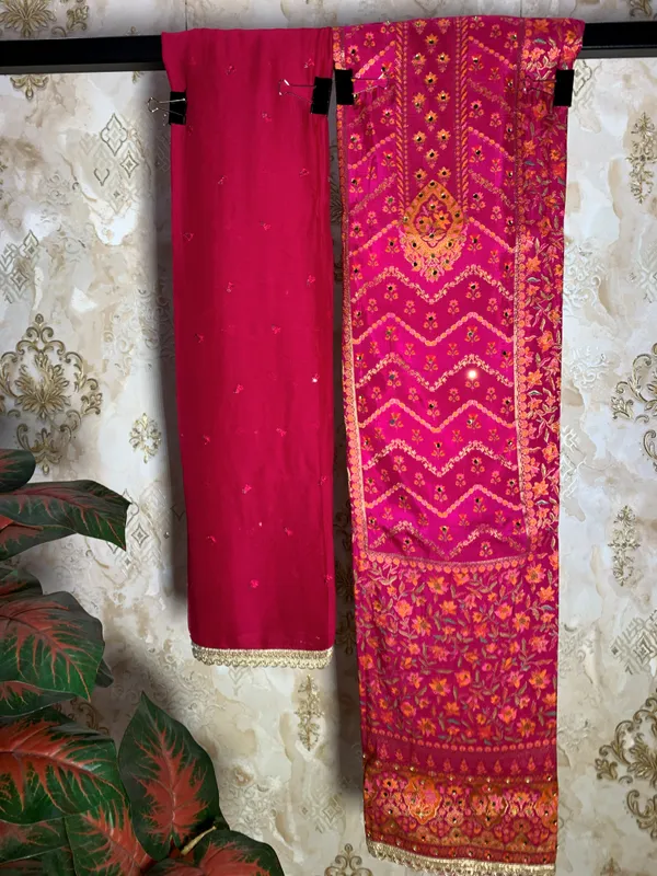Banarasi_Suit_with_heavy_embroidery_and_Chiffon_dupatta