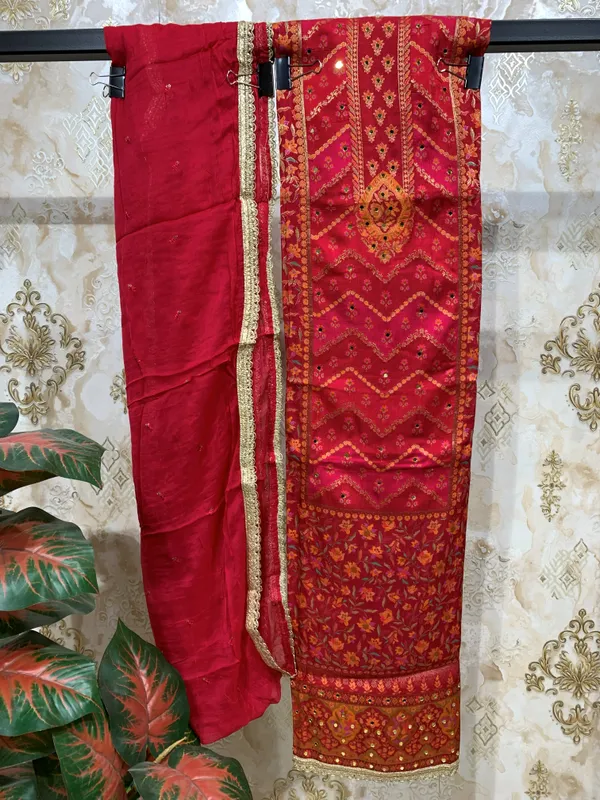 Banarasi_Suit_with_heavy_embroidery_and_Chiffon_dupatta