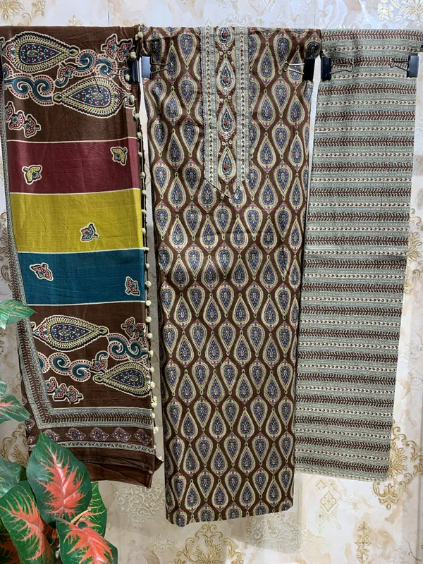 Cotton_suit_with_handwork_Mal-Mal_dupatta_