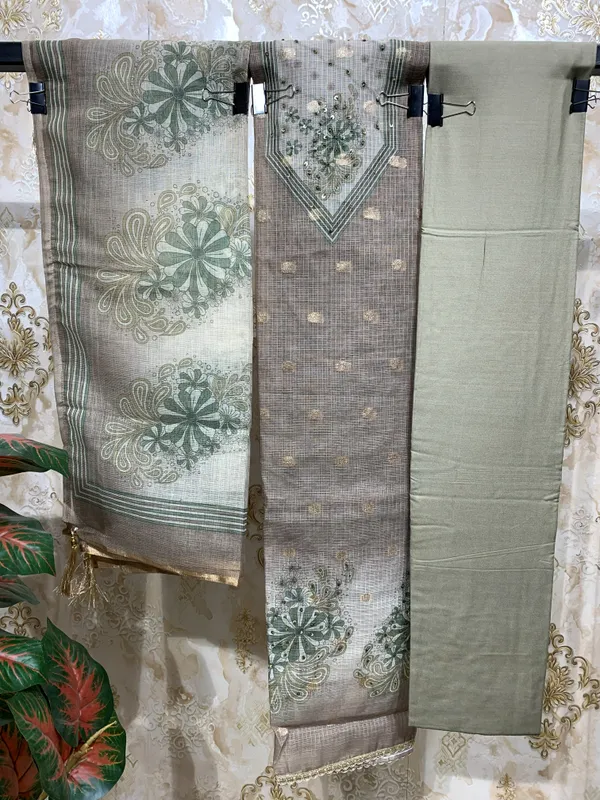 Kota_Doria_suit_with_lace_work_