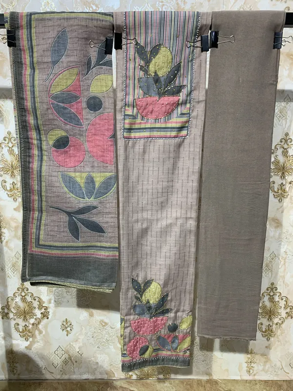 Grey_Linen_&_Rayon_Bottom_Suit_Dress_Material_For_Women