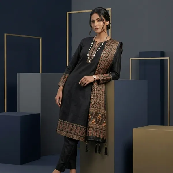 Mashroo_3_piece_classic_look_with_Silk_Dupatta