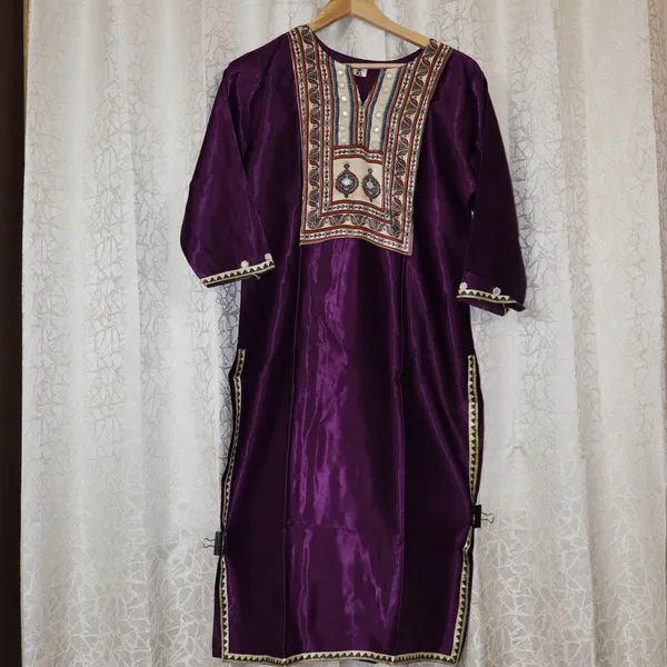 Mashroo_Silk_kurti_with_elegant_&_charming_work_done_on_neck_&_sleeves_&_bottom