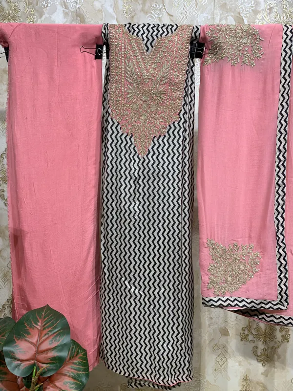 Baby_Pink_Muslin_Crepe_&_Chiffon_Dupatta_Suit_Dress_Material_For_Women