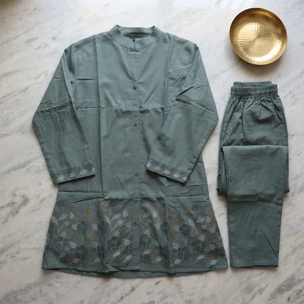 Premium_Cotton_2_piece_set_with_elegant_embroidery_on_neck_&_sleeves