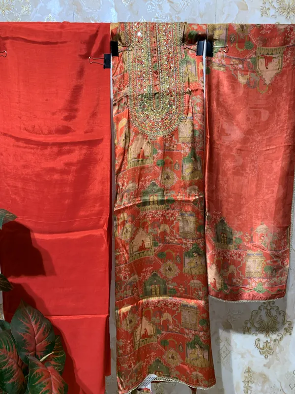 Premium_Gajji_Silk_suit_-_mirror_work_on_neck_and_heavy_zari_