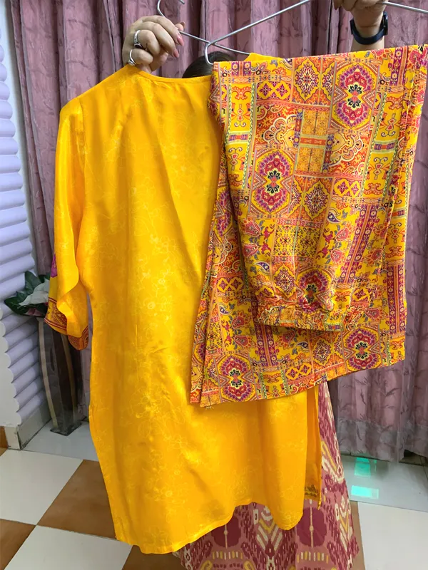 Pure_Crepe_co-ord_set_with_hand_embroidery_
