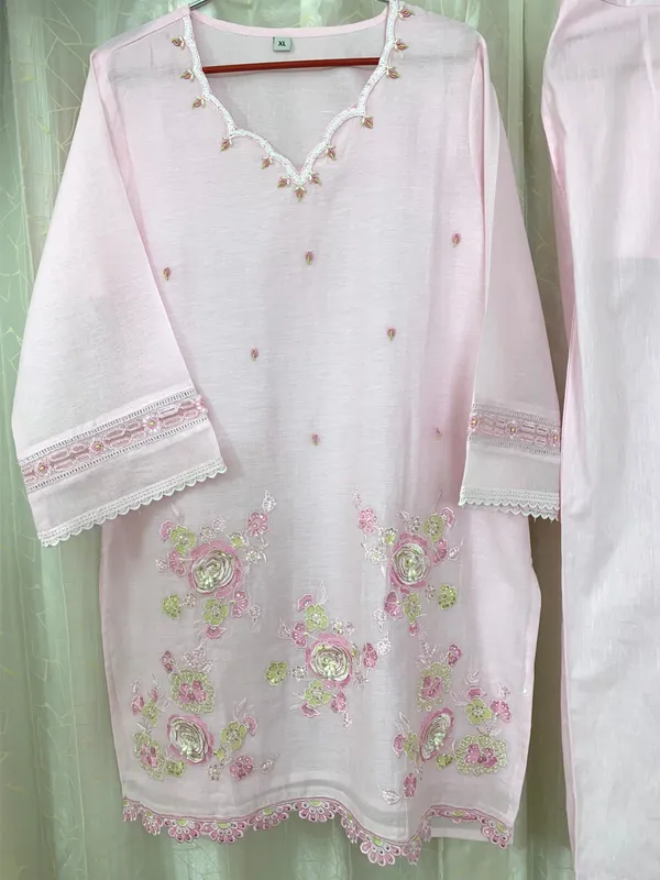 Pure_Mal_Cotton_co-ord_set_with_beautiful_embroidery_&_lining_in_top_&_bottom