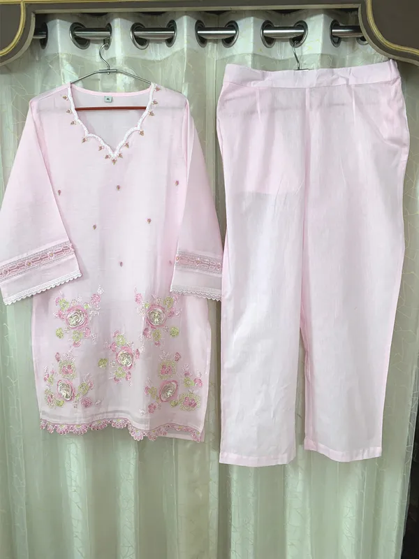 Pure_Mal_Cotton_co-ord_set_with_beautiful_embroidery_&_lining_in_top_&_bottom