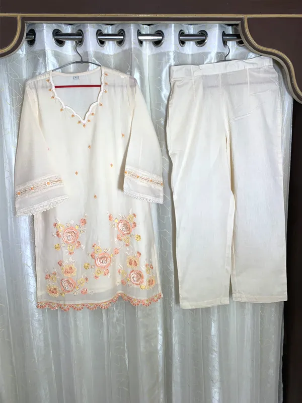 Pure_Mal_cotton_co-ord_set_with_beautiful_embroidery_&_lining_