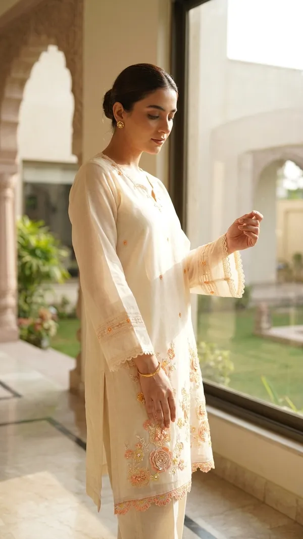 Pure_Mal_cotton_co-ord_set_with_beautiful_embroidery_&_lining_