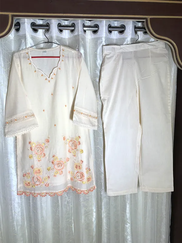 Pure_Mal_cotton_co-ord_set_with_beautiful_embroidery_&_lining_
