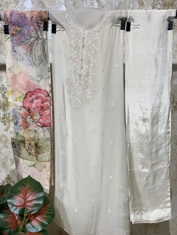 Creme_White_Pure_Organza_&_Crepe_Bottom_Suit_Dress_Material_For_Women