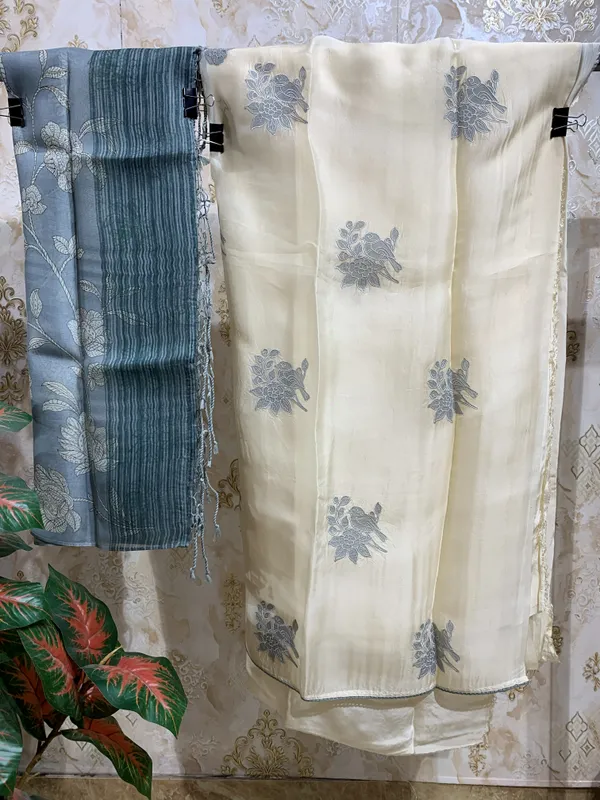 Pure_Organza_shirt_with_applique_work,_pure_organza_dupatta_&_crepe_bottom