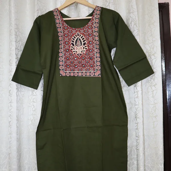 Pure_cotton_kurti_with_unique_embroidery_on_neck_with_mirror_work