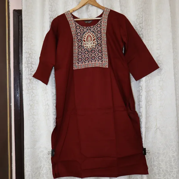 Pure_cotton_kurti_with_unique_embroidery_on_neck_with_mirror_work
