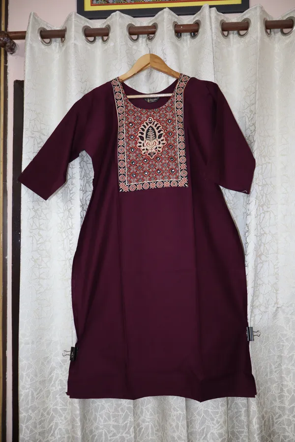 Pure_cotton_kurti_with_unique_embroidery_on_neck_with_mirror_work