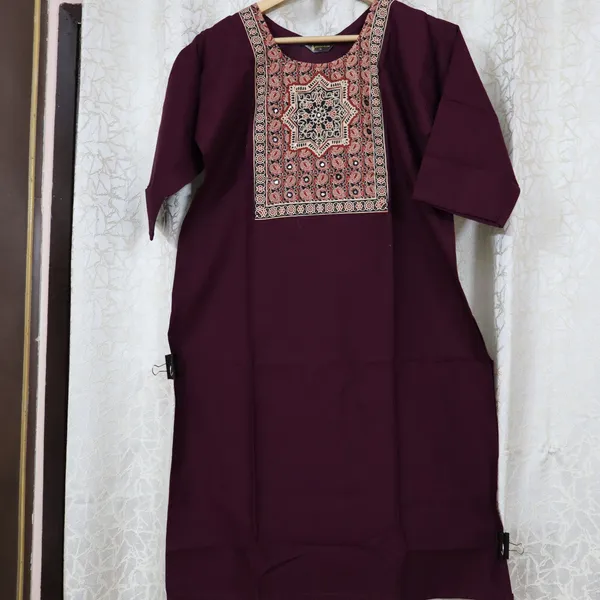 Pure_cotton_kurti_with_unique_embroidery_on_neck_with_mirror_work