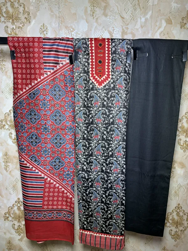Black_Maroon_&_Royal_Blue_Pure_Cotton_Suit_Dress_Material_For_Women