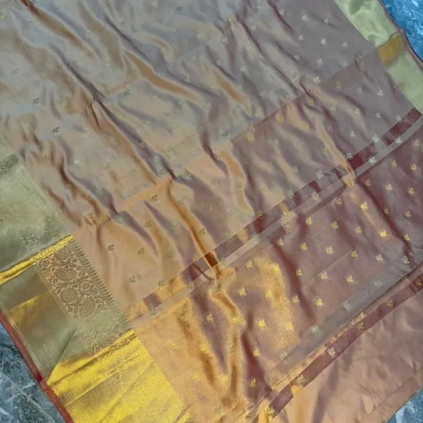 Beige_And_Grey_Cotton_South_Indian_Golden_Zari_Border_Saree_For_Women