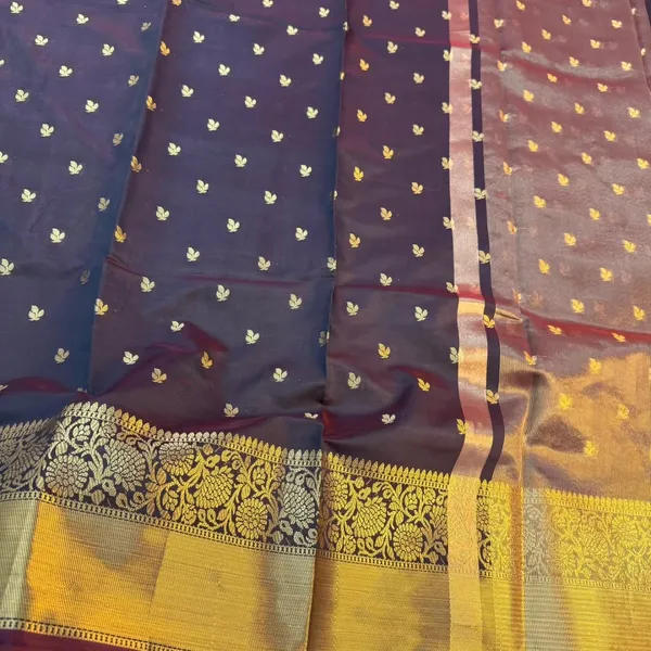 Brown_Silk_Kanchipuram_Golden_Zari_Woven_Saree_For_Women