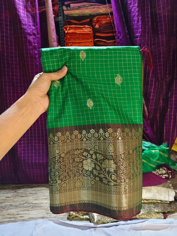 Green_Silk_Checkered_Zari_Buti_Saree_With_Golden_Border_For_Women