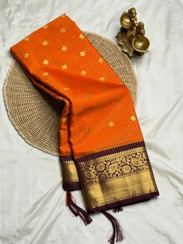 Orange_Kanjivaram_Silk_Zari_Butta_Saree_With_Maroon_Pallu_For_Women