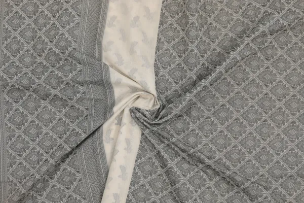 Grey_Cotton_Blend_Geometric_Floral_Border_Saree_For_Women