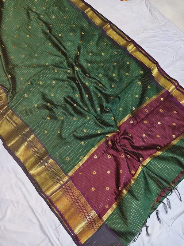 Teal_Green_Silk_Handloom_Floral_Zari_Border_Saree_For_Women