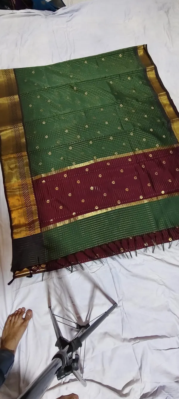 Teal_Green_Silk_Handloom_Floral_Zari_Border_Saree_For_Women