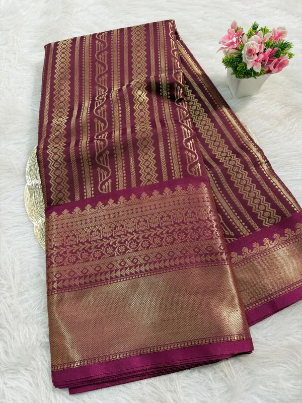 Purple_Silk_Woven_Zari_Saree_With_Golden_Border_For_Women